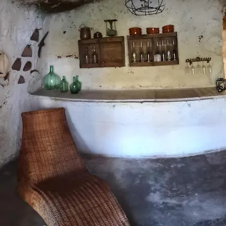 Casa Con Cuevita *